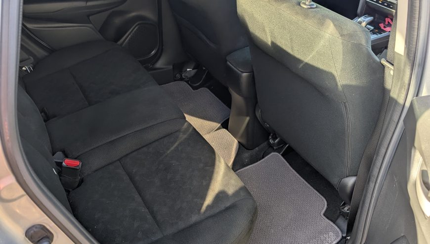 2019 Honda Shuttle Silver in excellent condition